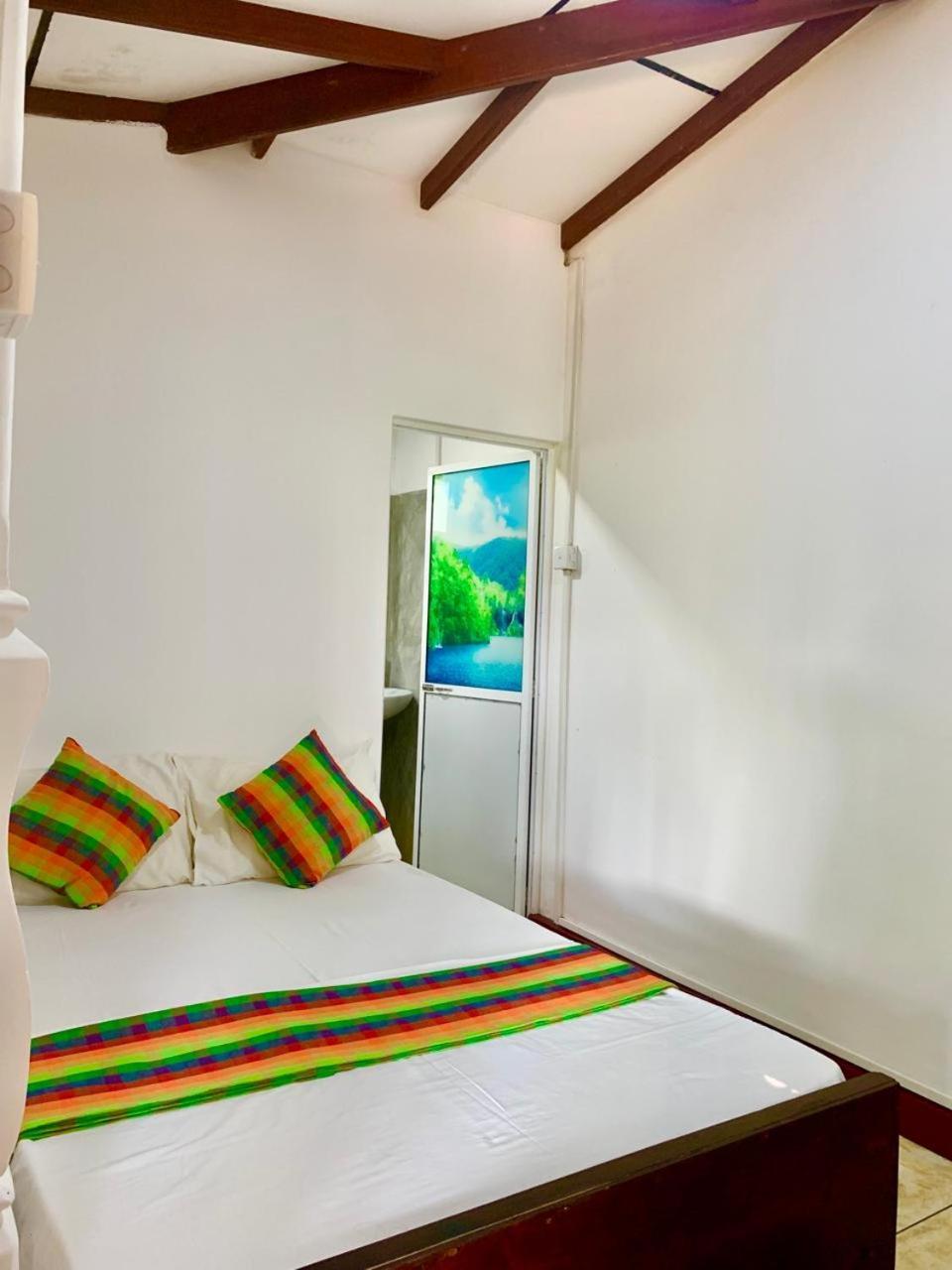 Hotel Surf Front à Ahangama Extérieur photo