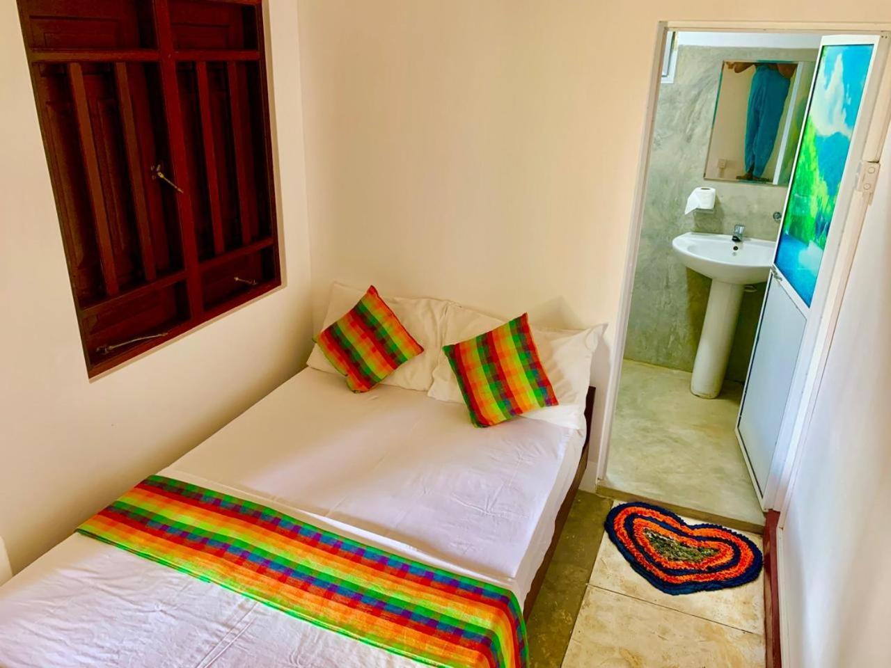 Hotel Surf Front à Ahangama Extérieur photo